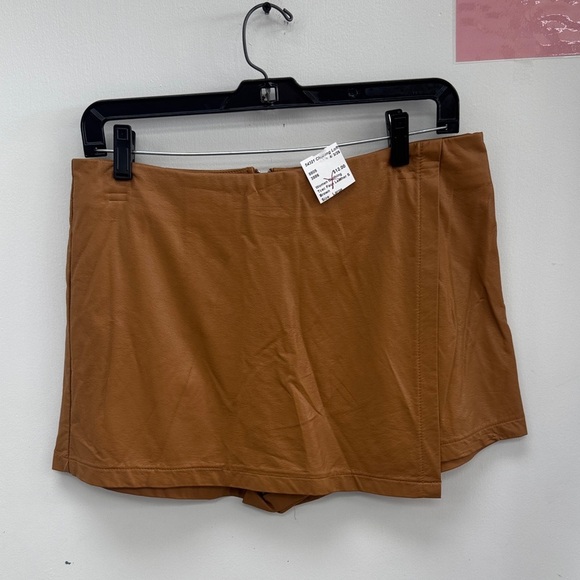 TCEC Pants - TCEC Women's Brown Vegan Leather Skorts